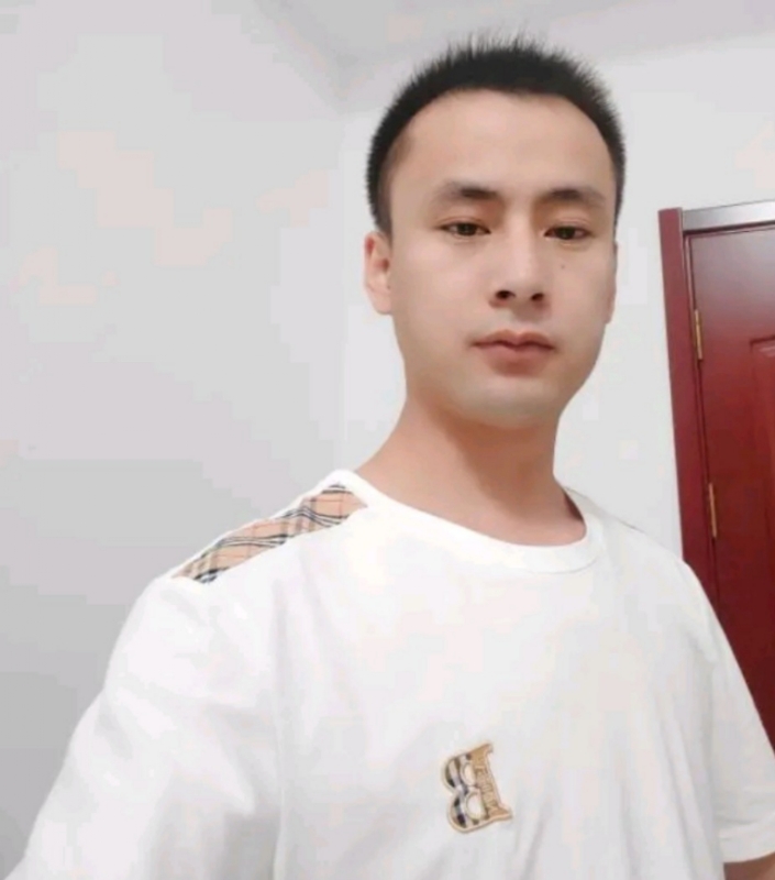 海阔天空的第一张照片--新乐闪婚服务中心